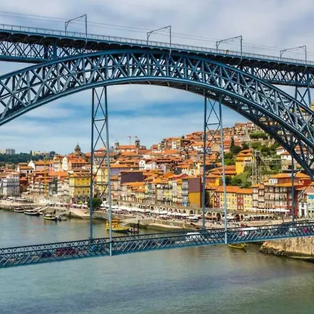 Douro Floating House Porto