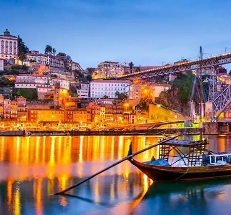 Douro Floating House * Porto