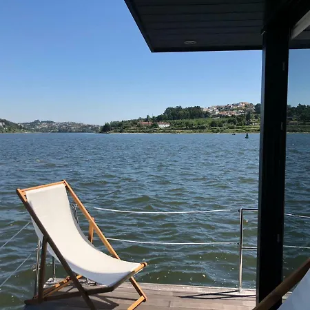 Botel Douro Floating House
