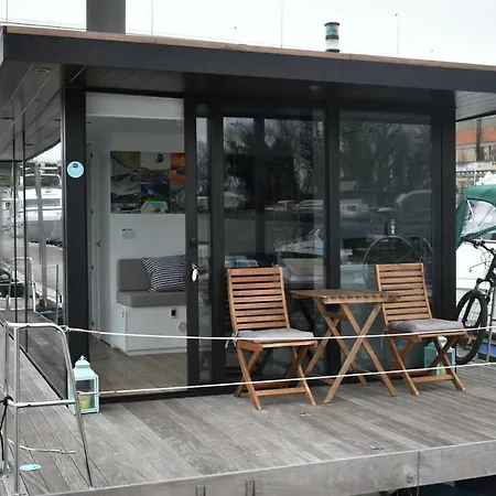 Botel Douro Floating House